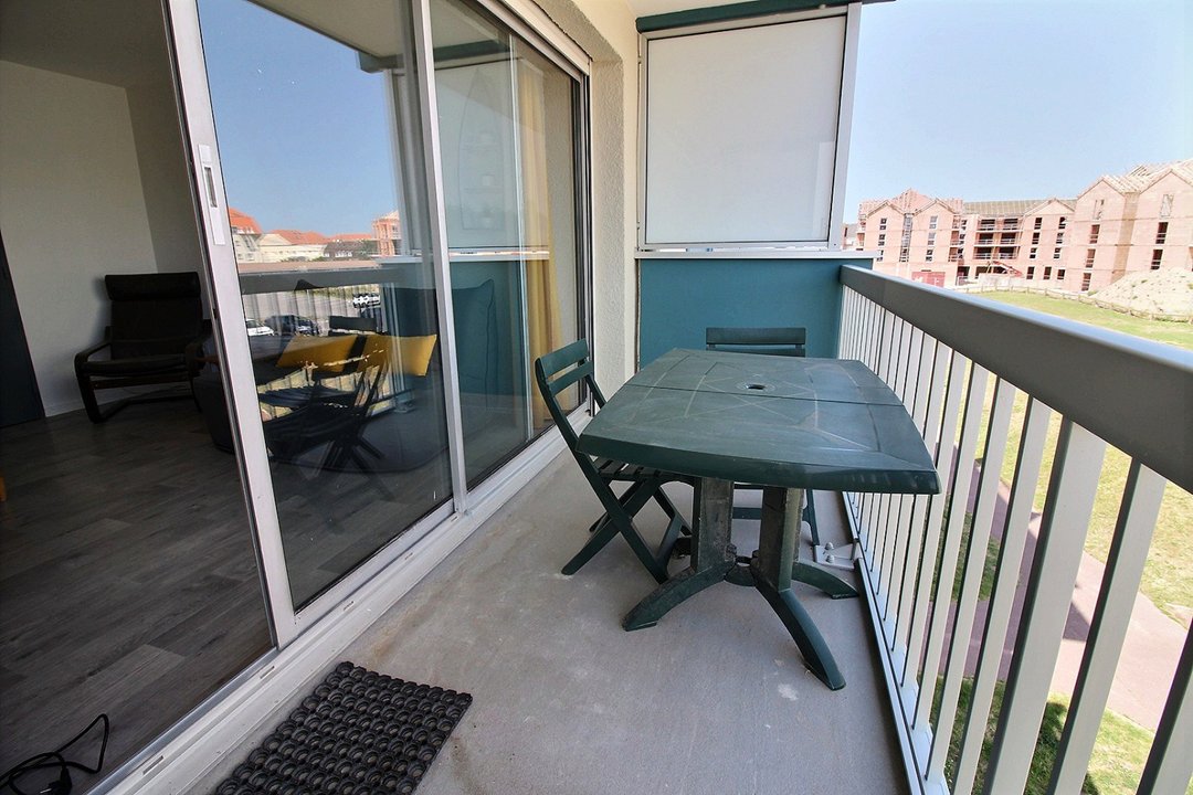 /picture/helios/116215201/QUEENVICT F2/8_2025-12-19CET00h00-12.jpg